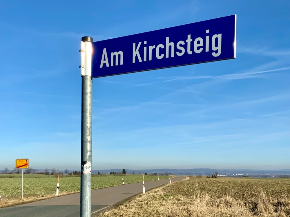 Zufahrt zum neuen Baugebiet