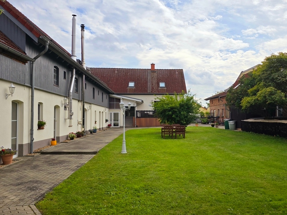 Innenhof nach Süd