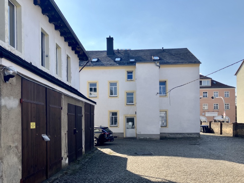 Hofblick zur Straße Hofblick zur Straße