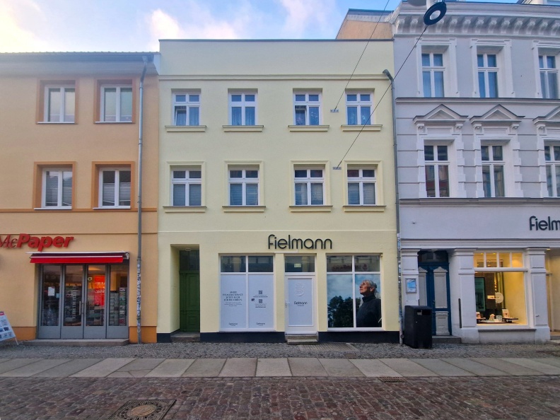 Vorderseitige Ansicht Vorderseitige Ansicht