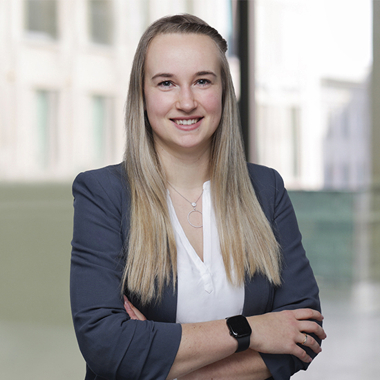 Ivette-Katrin Schrödter Finanzierungsberaterin Ivette-Katrin Schrödter Finanzierungsberaterin